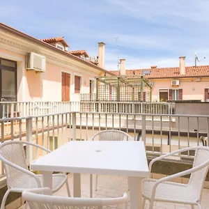 A Tra Centro Storico E Mare Caorle